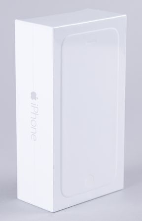 Lot #4074 Apple iPhone 6 (8th Generation, Sealed - 16GB, Silver) - Image 3