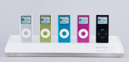 Lot #4092 Apple iPod Nano (2nd Generation) Retail Store Merchandising Display - Image 2