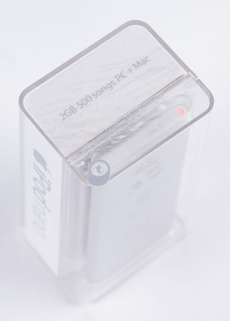Lot #4093 Apple iPod Nano (2nd Generation, Japanese Mickey Mouse Edition, Ltd. Ed. of 500) - Image 4