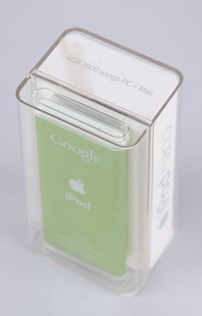 Lot #4095 Apple iPod Nano (2nd Generation, with Google Etching) - Image 5