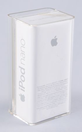 Lot #4095 Apple iPod Nano (2nd Generation, with Google Etching) - Image 6