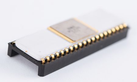 Lot #4199 MOS MCS6501 Microprocessor Chip and Manuals - The Withdrawn 1975 Processor from the Birth of Affordable Computing - Image 5