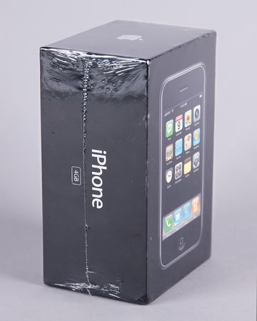 Lot #4069 Apple iPhone - Rare 4GB Model (First Generation, Sealed) - Image 4