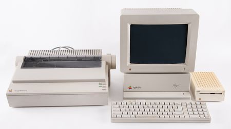 Lot #4062 Apple IIGS 'Woz Edition' Computer with Monitor, Keyboard, Mouse, External Drive, and Manuals - Image 1