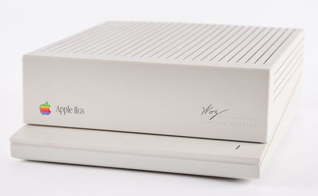 Lot #4062 Apple IIGS 'Woz Edition' Computer with Monitor, Keyboard, Mouse, External Drive, and Manuals - Image 4