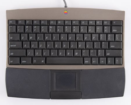 Lot #4068 Apple Twentieth Anniversary Macintosh (TAM) - Image 7