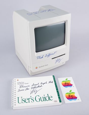 Lot #4064 Steve Wozniak Signed Macintosh Classic Computer Set: 