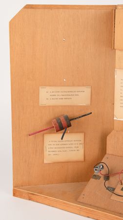 Lot #4006 Steve Jobs Personally-Built 8th Grade Science Fair Project: 