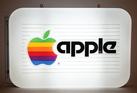 Lot #4129 Apple Computer (2) 'Rainbow Logo' Double-Sided Illuminated Dealer Signs for the European Market - Image 5