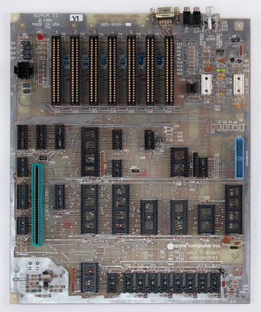 Lot #4050 Apple IIe 'Super II' Prototype Logic Board (1981) - Image 1