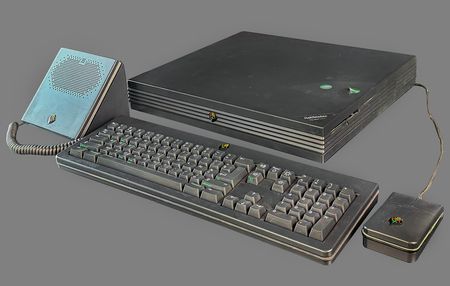 Lot #4166 Steve Jobs-Gifted NeXTstation Turbo