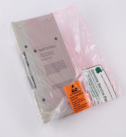 Lot #4065 Apple TechStep Diagnostic Computer (Sealed) - Image 2