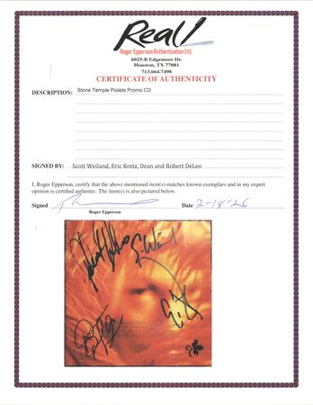 Lot #493 Stone Temple Pilots Signed CD Booklet - Shangri-La Dee Da - Image 2