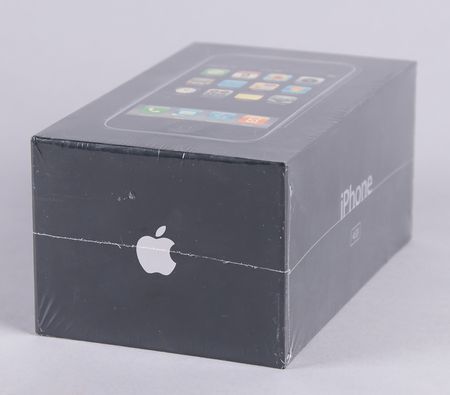 Lot #5072 Apple iPhone - Rare 4GB Model (First Generation, Sealed) - Image 5