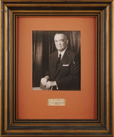 Lot #414 Depression-Era Police Bulletin Board with (10) Bureau of Investigation Wanted Circulars for John Dillinger, Clyde Barrow, Baby Face Nelson, and Other Public Enemies - Image 4