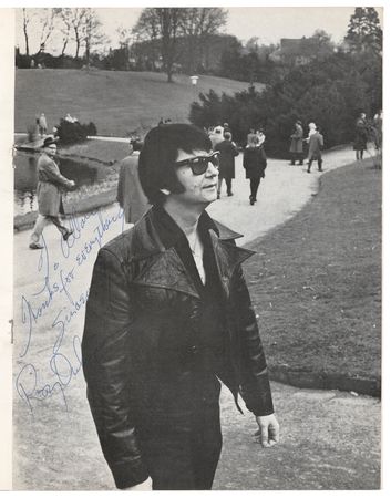 Lot #635 Roy Orbison Signed 1970 UK Tour Program - Image 1