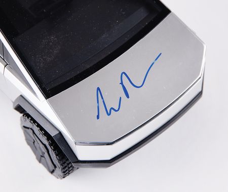Lot #255 Elon Musk Signed Tesla 'Cybertruck' 1:18-Scale Model - Image 2