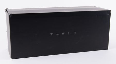 Lot #255 Elon Musk Signed Tesla 'Cybertruck' 1:18-Scale Model - Image 4