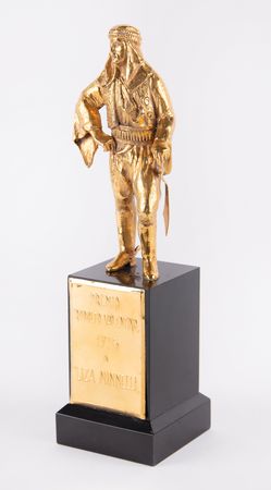 Lot #728 Liza Minnelli's Rodolfo Valentino Award (1975) - Image 2