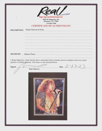 Lot #622 Led Zeppelin: Robert Plant Signed Photograph - Image 2