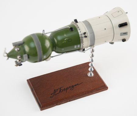 Lot #6457 Soyuz 7K-LOK Model Signed by Anatoly Berezovoy - Image 3