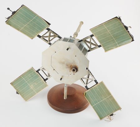 Lot #6450 Mariner 5 Contractor Display Model