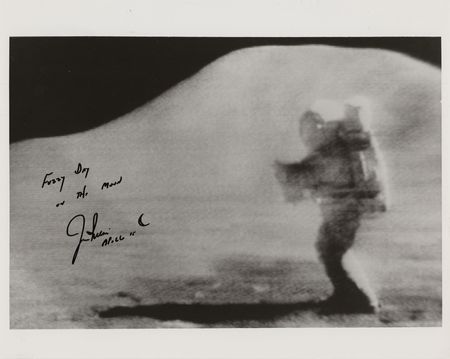 Lot #6277 Jim Irwin Signed Photograph - Fuzzy Day