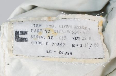 Lot #6394 Space Shuttle ILC Dover TMG Training Glove - Image 5