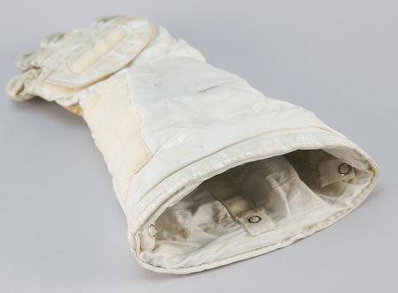 Lot #6394 Space Shuttle ILC Dover TMG Training Glove - Image 7