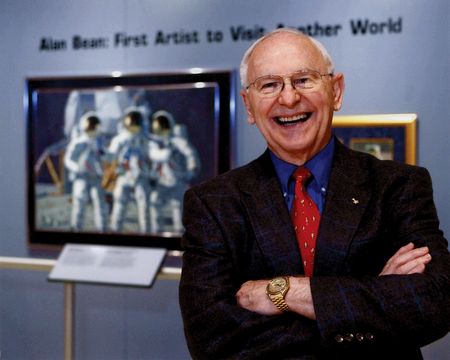 Lot #6197 Omega Speedmaster Professional 18K Gold Apollo 11 Commemorative Watch - From the Personal Collection of Alan Bean - Image 10