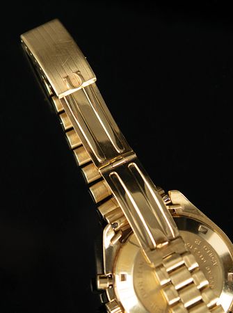 Lot #6197 Omega Speedmaster Professional 18K Gold Apollo 11 Commemorative Watch - From the Personal Collection of Alan Bean - Image 5
