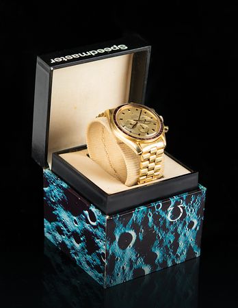 Lot #6197 Omega Speedmaster Professional 18K Gold Apollo 11 Commemorative Watch - From the Personal Collection of Alan Bean - Image 9