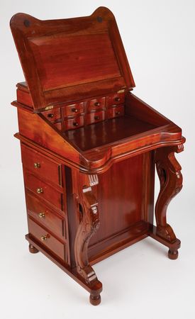 Lot #207 Richard Nixon-Era ‘USS Sequoia’ Davenport Desk with U.S. Property Plates - Image 2