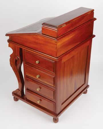 Lot #207 Richard Nixon-Era ‘USS Sequoia’ Davenport Desk with U.S. Property Plates - Image 4