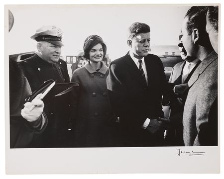 Lot #120 John and Jacqueline Kennedy Original Oversized Photograph Signed by Jacques Lowe (1960) - Image 1