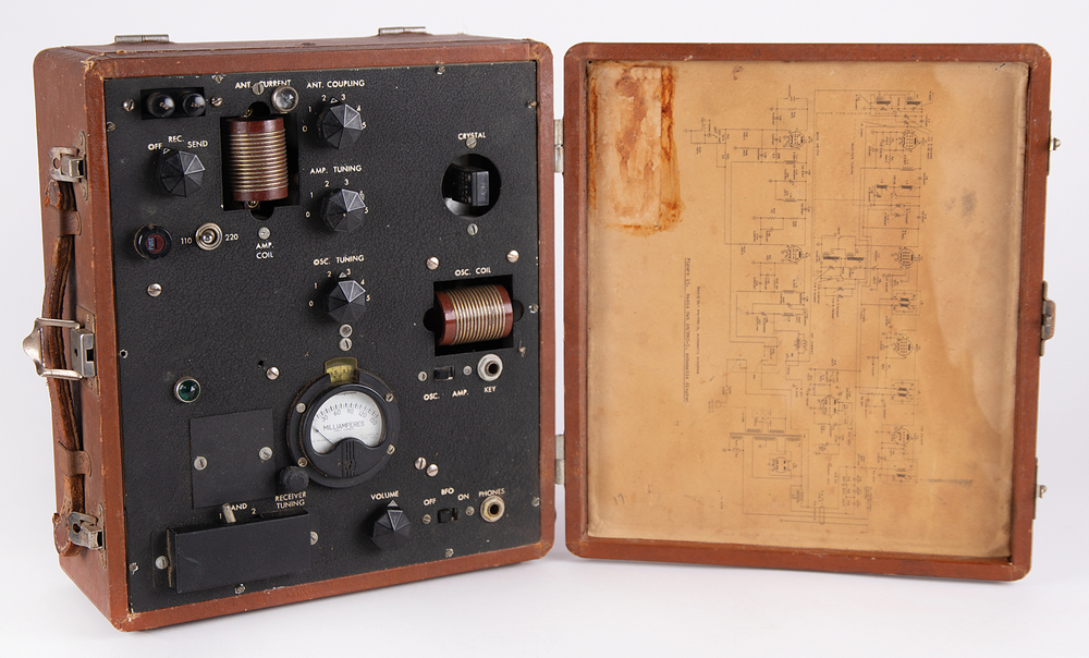 Lot 7038 AN/PRC-5 Spy Radio Set (1944)